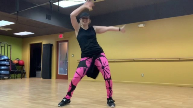 'Jennifer’s Get Ready Warm Up// Body Rock Fitness With Jennifer'