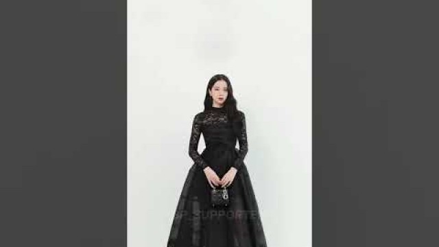 'Blackpink jisoo with this Dior dress 