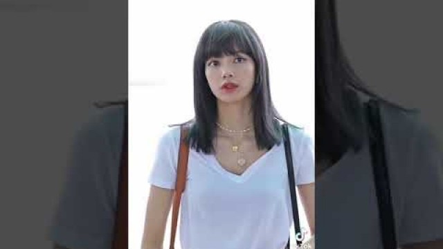 'Lisa Blackpink airport fashion #lalisamanoban #lisablackpink #blackpink #blink #shorts #cttro #kpop'