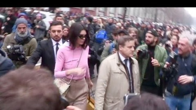 'Stella Maxwell and Kendall Jenner swarmed by the press after the Fendi fashion show in Milan'