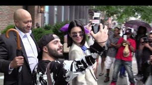 'Kendall Jenner took selfies with fans as she leaves her hotel in NYC'