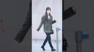 'jisoo airport fashion #jisoo #shorts #blackpink #kpop #korea'