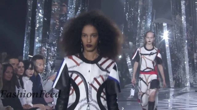 'Louis Vuitton | Full Show | Fall/Winter 2016/2017'