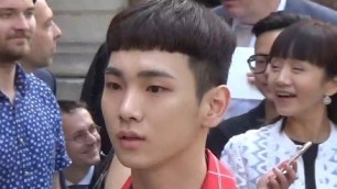 'KEY 키 / SHINee @ Paris Fashion Week 23 june 2016 show Vuitton'