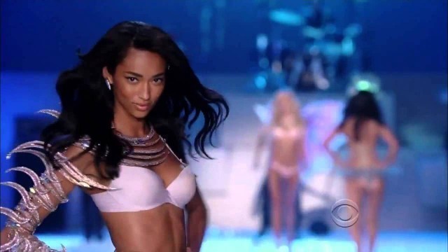 'The Victorias Secret Fashion Show 2011 Maroon 5 Aquatic Angels 720p   copia'