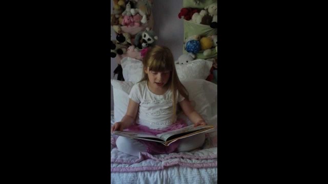 'Brooke Reads Books'