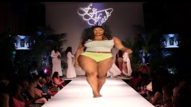 'Fashion Week Plus Size 2017 - Plus Size Women Wear Bikinis - The Lingerie Portion OF The Show.'