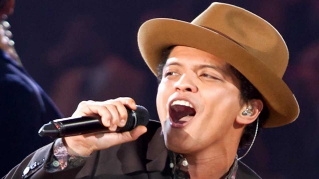 'Bruno Mars Locked Out Of Heaven Live Performance 1080p HD Victoria\'s Secret Fashion Show VMA'