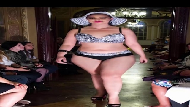 'Fashion week Plus Size- Verão 2017 -Plus Size Bikini & Lingerie - Fashion Show.'