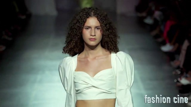 'DARJA DONEZZ SS2020 Ukrainian Fashion Week in 4K'