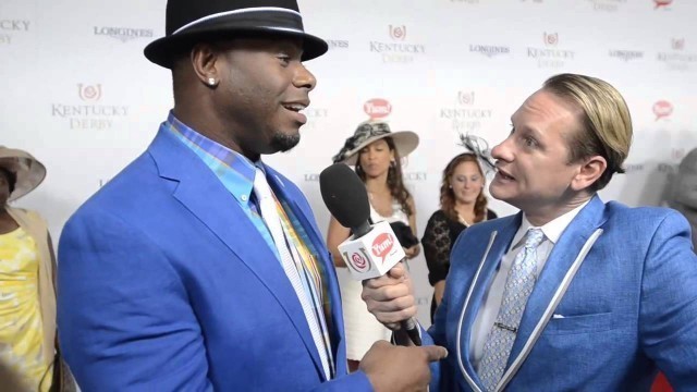 'Carson Kressley gets fashion advice from Ken Griffey Jr.'