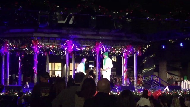 'Fashion Island Christmas Tree Lighting with Ellen K & Mario Lopez - INTRO'