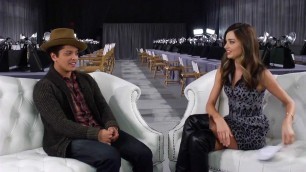 'VSFS 2012:  Miranda Kerr Interviews & Flirts with Bruno Mars'