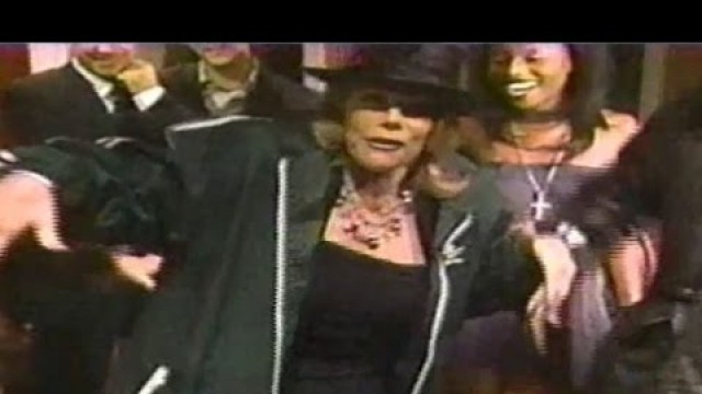 'Joan Rivers & Foxy Brown - \"Fashion Ho\" (1999)'