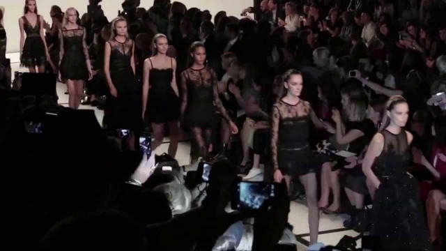 'Le défilé Elie Saab printemps-été 2014 : Fashion Week Paris'