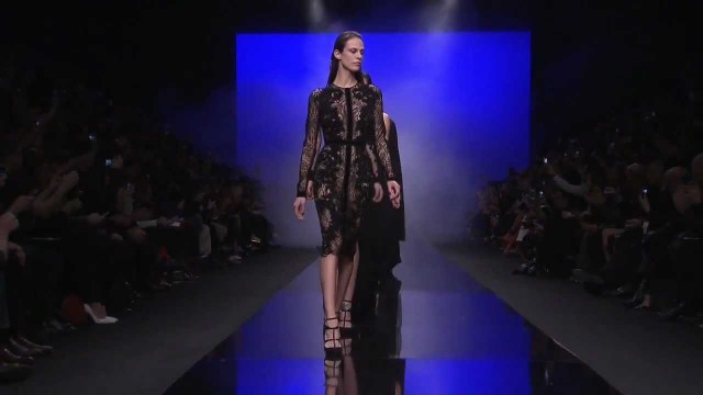 'ELIE SAAB READY-TO-WEAR AUTUMN WINTER 2013-2014 FASHION SHOW'