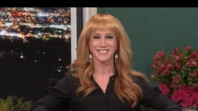 'Kathy Griffin Makes Her \'Fashion Police\' Debut – How Did She Do?'