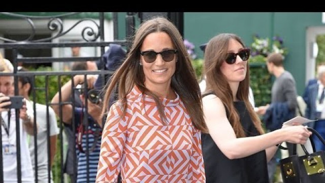 'Kate Middleton\'s Sister Pippa Rocks Retro Fashion at Wimbledon -- See the Pics!'