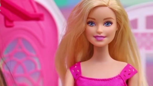 'Store Children Toys With Colors, Babies Fashion shows, barbie story,Barbie Makeup'